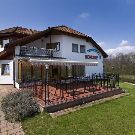 Penzion Honore Depoltovice Extérieur photo